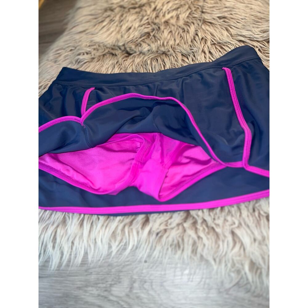 Free country women’s blue & pink athletic short - Picture 2 of 9